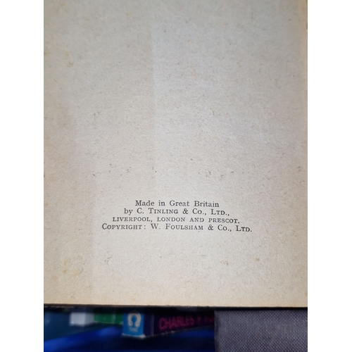 932 - Mixed lot of 30+ books. Titles include 