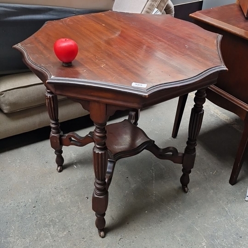 Lot 985       