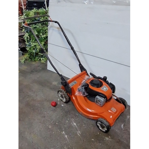 Lot 992       