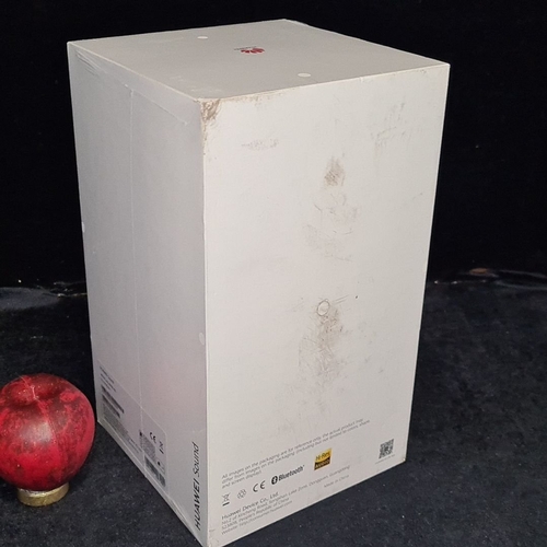 142 - Huawei Sound speaker, boxed, co-engineered with Devialet. RRP €189.99
These items are brand new from... 