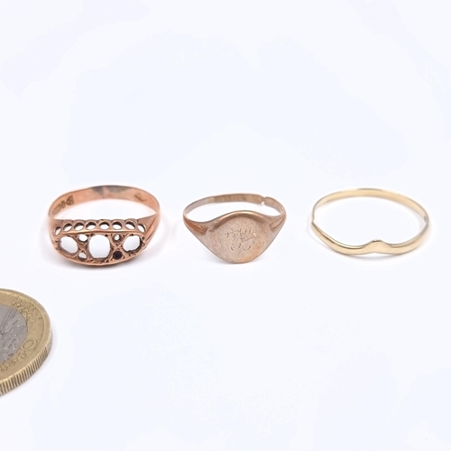 176 - Star Lot: Three nine carat gold scrap rings. Total weight 4.05 grams