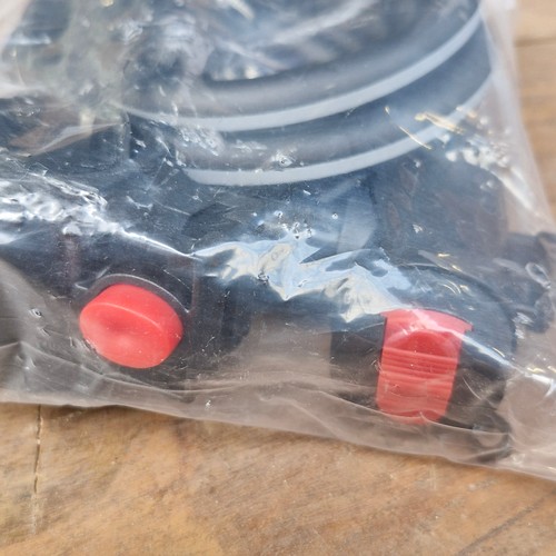 30 - A brand new Dece Oasis high security cable lock and key. Art NO: JQ. Size: 12mm x 1800mm
