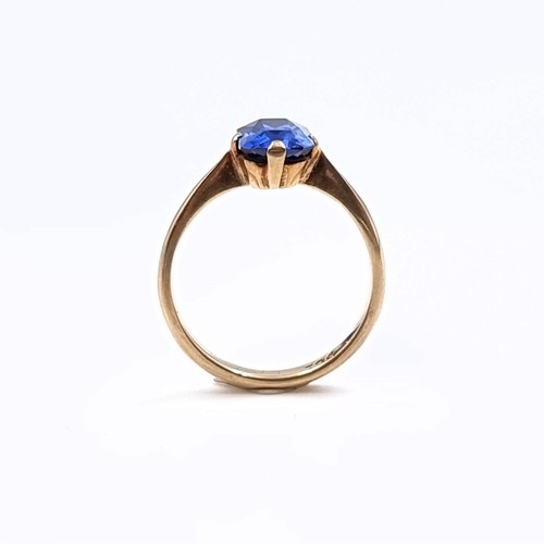 172 - Star Lot: A stunning blue sapphire ring set in nine carat gold. ring size N. Weight 2.08 grams. Gorg... 