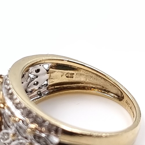 3 - Star Lot: A fine aquamarine and diamond ring set in nine carat gold. Size M. Weight 3.52 grams. Ther... 