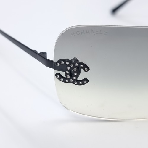 445 - Star Lot: A stunning pair of designer Chanel 4017-D black gradient rhinestone logo sunglasses, lense... 