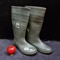 Pair of brand new dark green rubber Wellington boots by Dennett, size ...