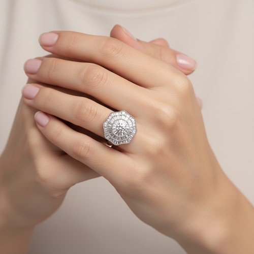 31 - Star Lot : A Stunning Large Diamond spray set ring. Est Weight of Diamonds - 0.45 carats, Size - T. ... 
