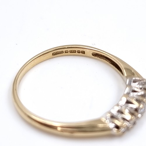 39 - A pretty Diamond set half eternity ring set in nine carat gold 375. Ring Size - O 1/2, Weight - 1.61... 