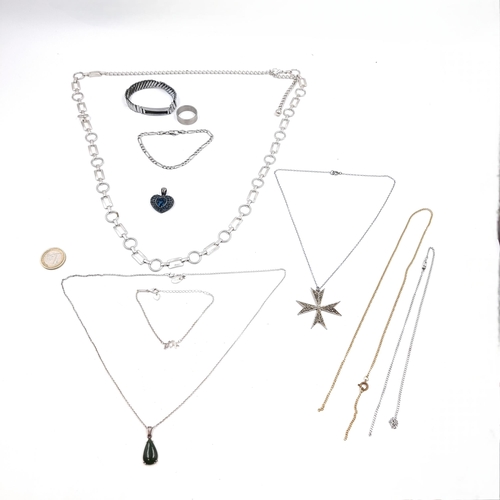A collection of assorted Jewellery consisting of necklaces and bracelets. Weight - 91 grams. Includes silvers

Previous in auction on T061125  - 09/11/2025 with Lot no.519