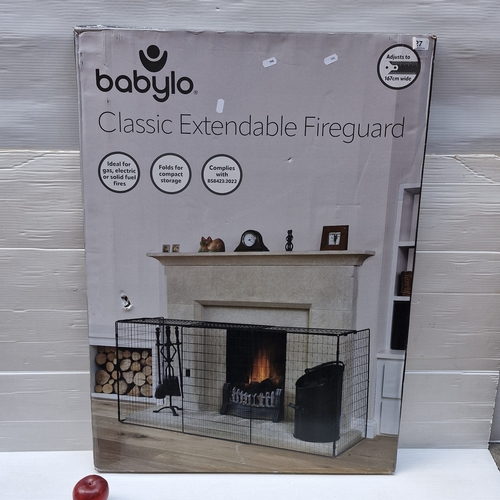 1672 - An as new in box Babylo branded classic extendable fireguard.
Previous in auction on 27.11.25 with L... 