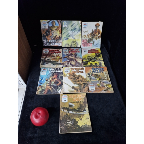 A selection of ten vintage War / Battle picture library comic books ...