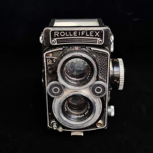 151 - Star Lot : A 'Rolleiflex 3.5F Model 3 twin lens reflex' medium format film camera. Features a 'Carl ... 