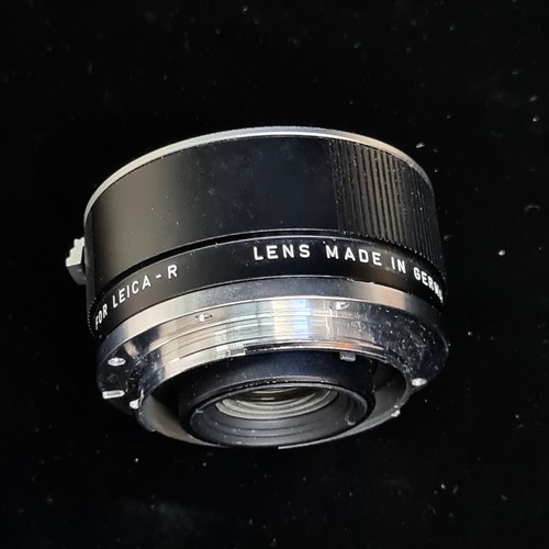 158 - Super Star Lot: Four quality vintage 'Leitz Wetzlar' includes Camera lenses and extenders in origina... 