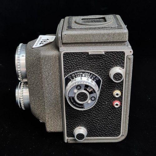 162 - Star Lot : An 'SEM Semflex TLR' studio medium format 120 film camera. RRP:€599 
Short History of the... 