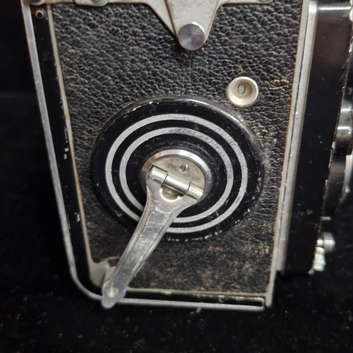 204 - Star Lot: A Rolleiflex T twin lens reflex medium format camera with a Carl Zeiss Opton Tessar f/3.5 ... 