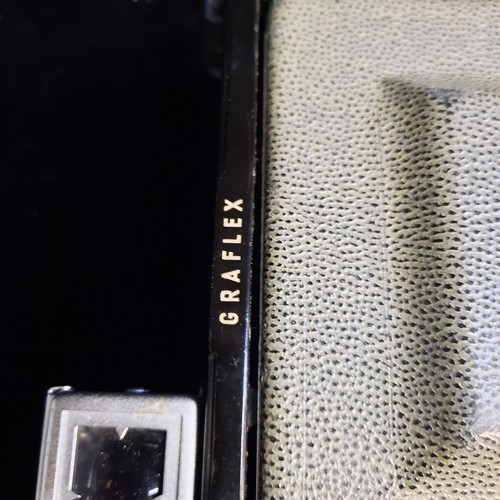 191 - A Graflex Crown graphic large format press camera with a Kalart synchronised range finder. €199 via ... 