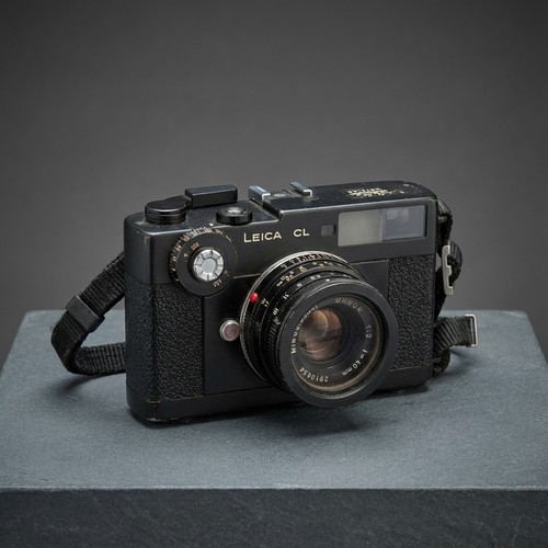 153 - Star Lot: A 'Leitz Wetzlar Leica CL 1970's 35mm' film camera. Fitted with 'Minolta M-Rokkor 1:2 f=40... 
