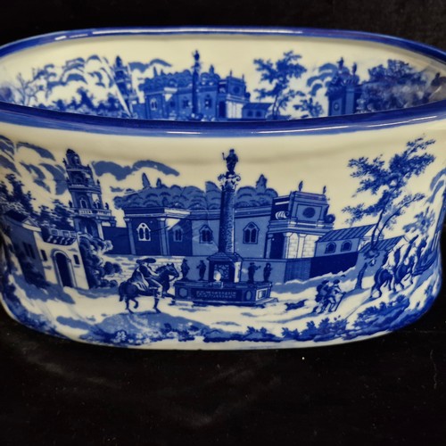 172 - A large ceramic blue and white foot bath marked Victoria Ware to base. In excellent condition with d... 