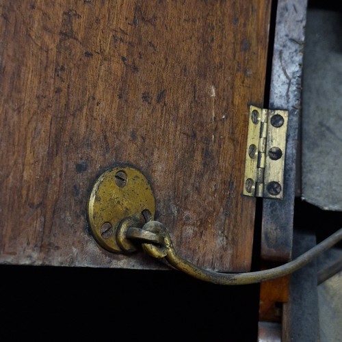 176 - A gorgeous antique Victorian carved oak coal scuttle with beautiful foliate detail to front, turned ... 