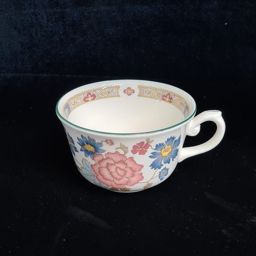 115 - A Myott Staffordshire England part dinner service set in the 