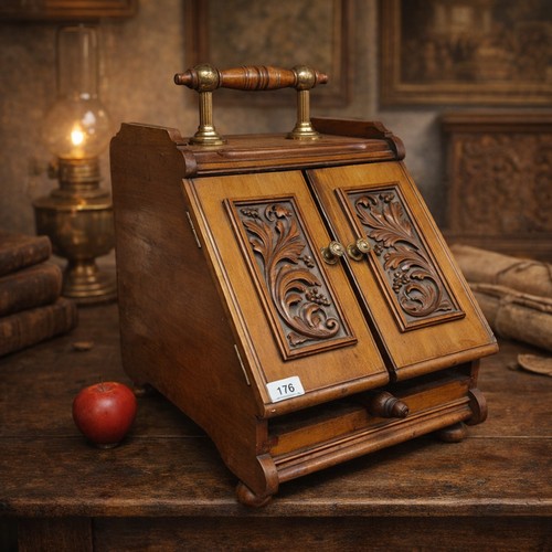 176 - A gorgeous antique Victorian carved oak coal scuttle with beautiful foliate detail to front, turned ... 