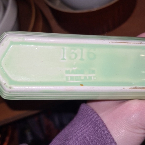 1052 - Group of assorted kitchen ceramics, including ribbed stoneware casserole dishes, two white Mason Cas... 