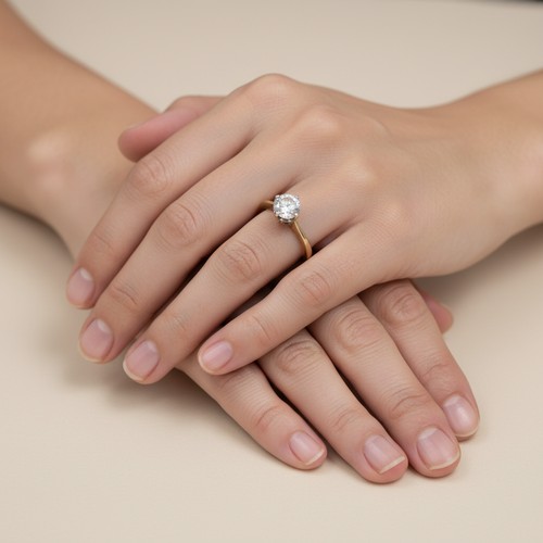 526 - Star Lot: A lovey Tourmaline Solitaire gemstone ring set in nine carat gold 375. Size - Q, Weight - ... 