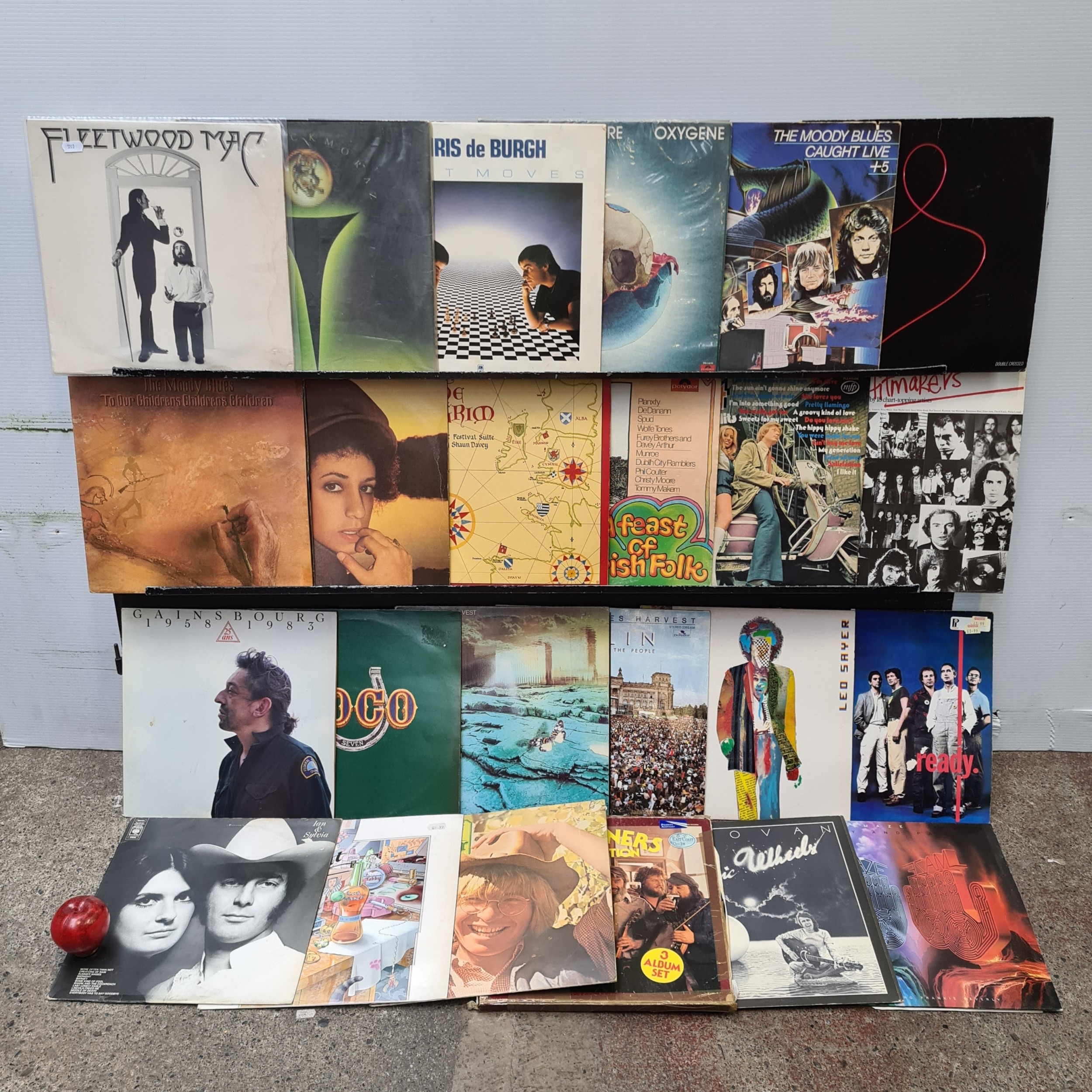 A Good selection of vintage Vinyl records including Fleetwood Mac etc.