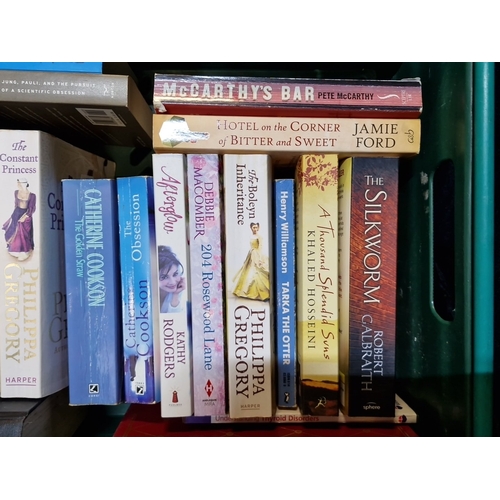 Collection of assorted paperback and hardback books, including fiction ...