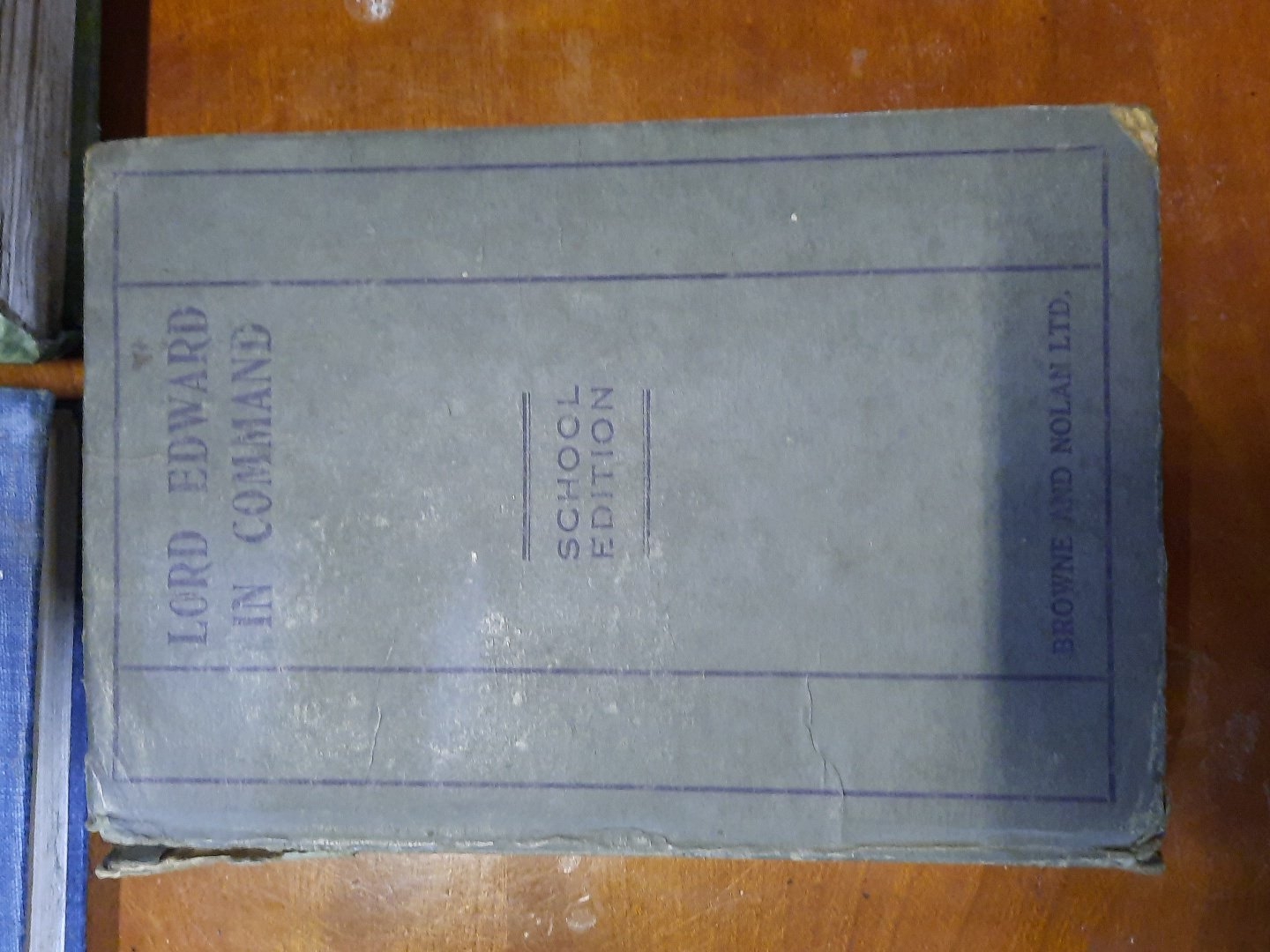 Group of eight Irish-interest books, including Colm Ó Lochlainn, 