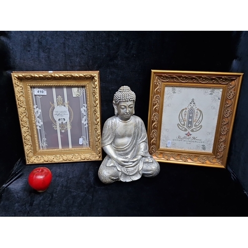 410 - A group of decorative home goods, comprising 2 ornate gilt-effect picture frames with Sheffield Home... 