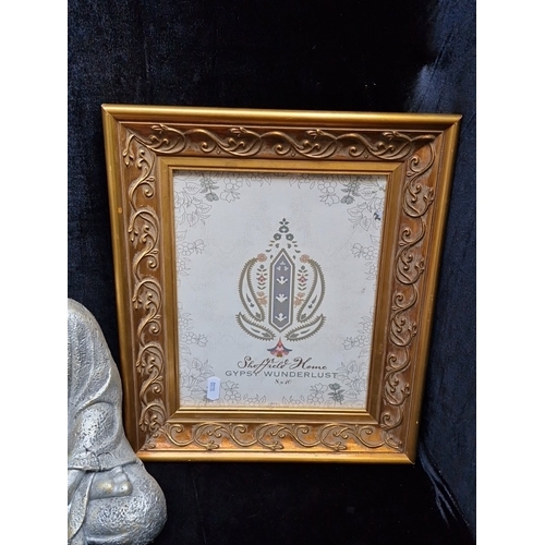 410 - A group of decorative home goods, comprising 2 ornate gilt-effect picture frames with Sheffield Home... 