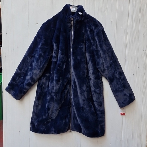 424 - A new with tags navy faux-fur coat by No.1 OX, with stand collar, full-length zip fastening, long sl... 