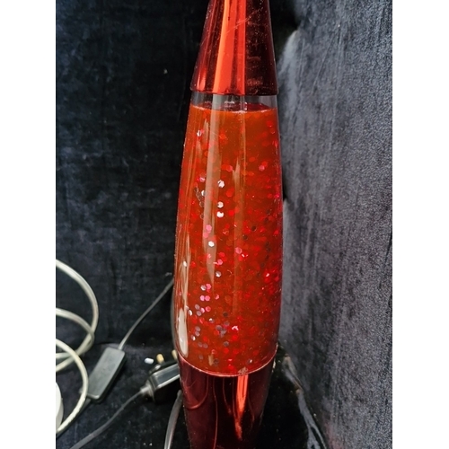 464 - A group of electric lights, including a red enamelled gooseneck desk lamp, 2 white adjustable reflec... 