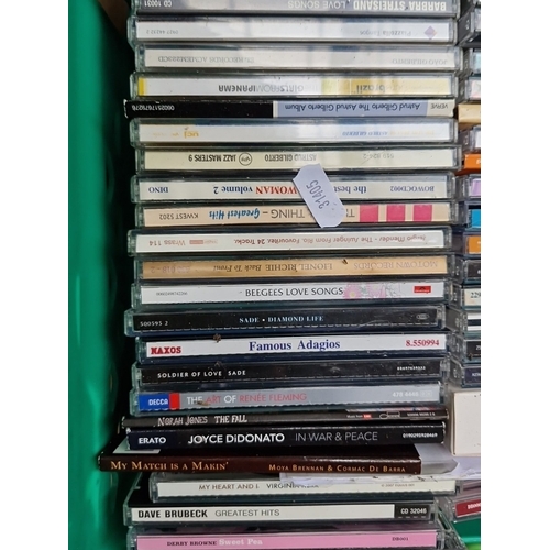 476 - A full crate of compact discs, chiefly popular and jazz with some classical, including titles by Dav... 