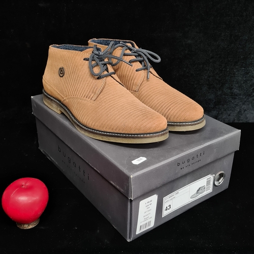 369 - A pair of Bugatti designer gents cognac boots size 43. In very good condition housed in original box... 