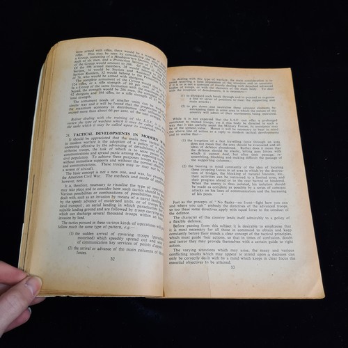 152 - A vintage ''Defence : The Handbook of the Local Security Force'' published in Ireland in 1940. It se... 