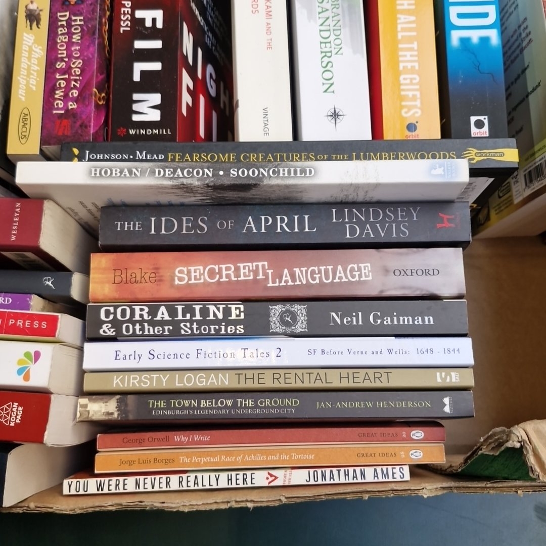 An excellent collection of mostlly as new modern paperback books ...