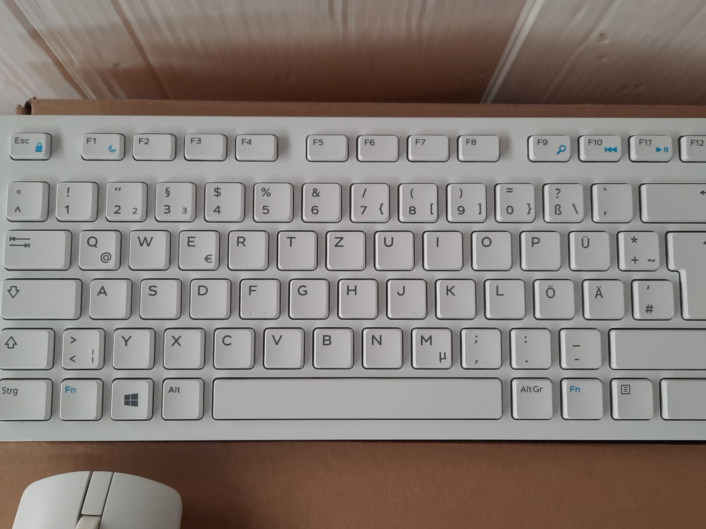 Three brand new Dell wireless keyboard and mouse set, in white, with ...