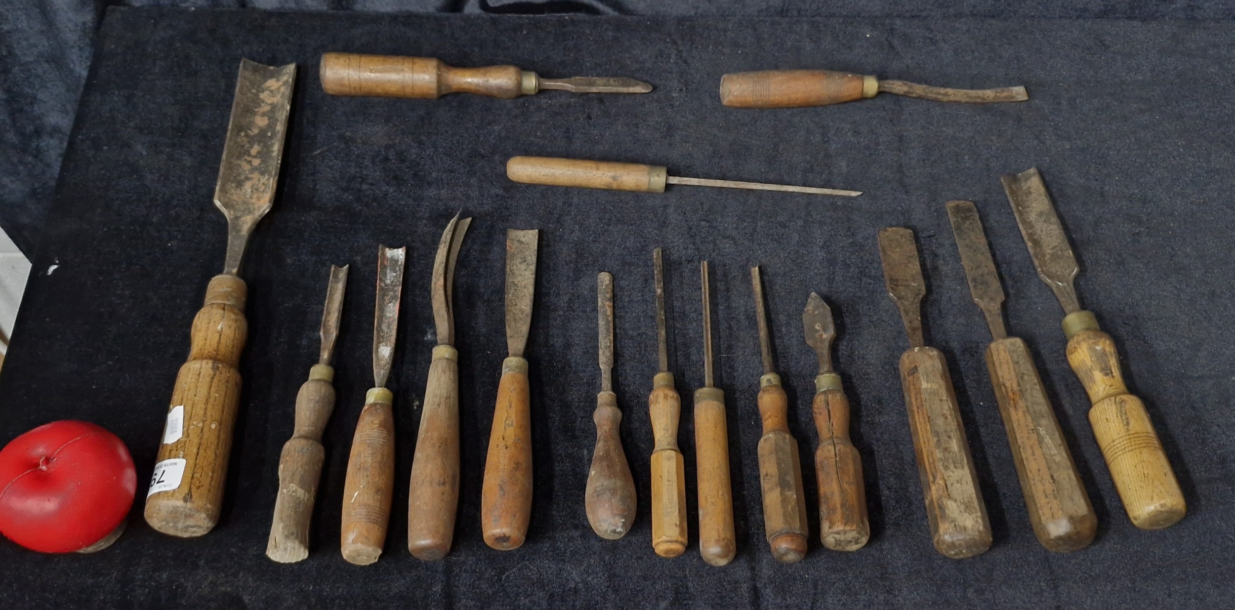 Approx. 16 vintage wood working chisels. Lot includes examples such as ...