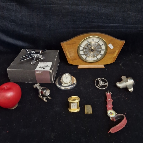 135 - A mixed selection of desktop items including a Bentima wooden cased desk clock with roman numeral di... 