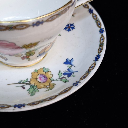 139 - A large collection of Aynsley Syracuse floral patterned China. Lot includes a sugar bowl, sandwich p... 