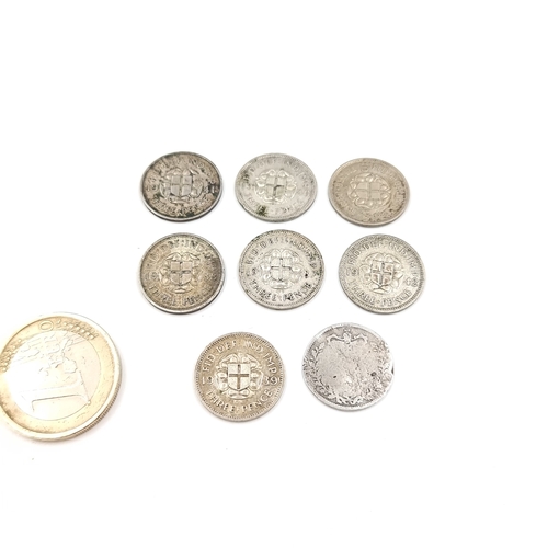 562 - A Collection of three Victoria Three pence pieces together with seven George VI examples. Weight - 1... 