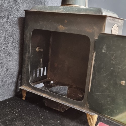 151 - Star Lot: A fabulous antique 19th century A.W. Gamage Ltd Holborn London magic lantern projector. Pr... 