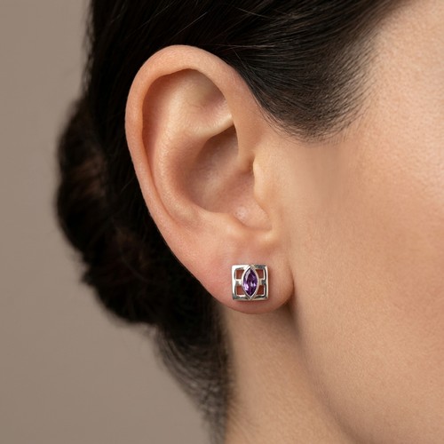 13 - 3 pairs of silver 925 stud earrings. Weight - 6.7 grams.