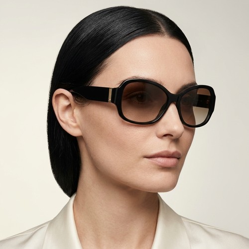 42 - A pair of Versace designer sunglasses. In Versace box. Similar RRP €345