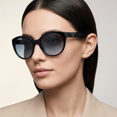 46 - A pair of Prada sunglasses. Comes with original box.
Prada is an Italian luxury fashion house founde... 