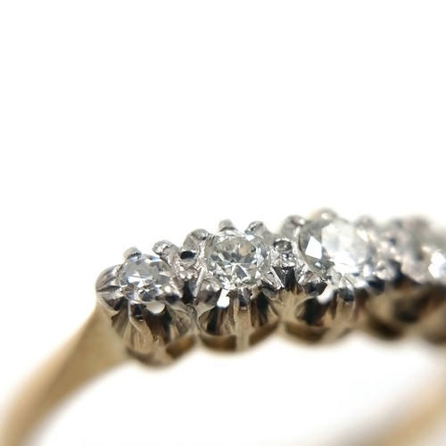 1 - Super Star Lot : A Stunning 5 stone bright natural diamond ring. Set in 18ct gold. Size M. Weight - ... 