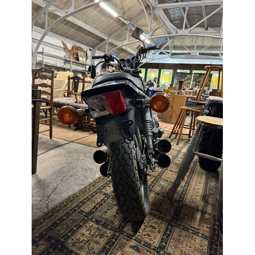 212 - Honda, a 1980's CR650 model motorbike (American import) mileage observed at 8,525.