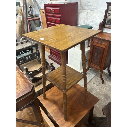 Lot 28        